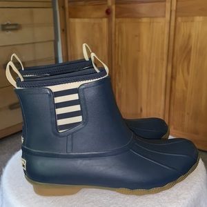 SPERRY SALTWATER CHELSEA navy white stripes deck boots ankle height pull on 7